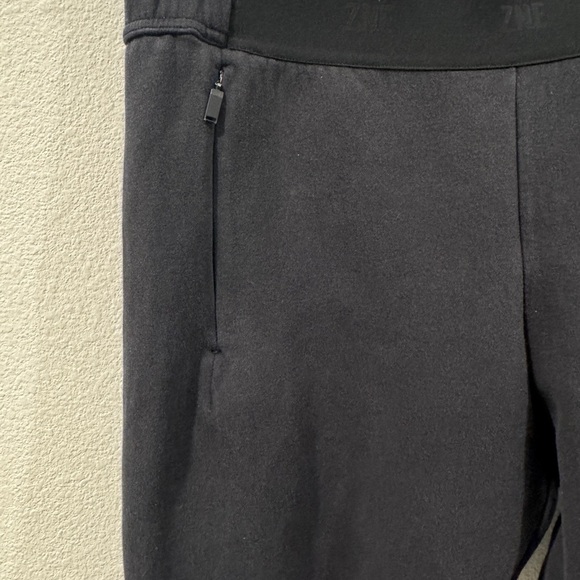 Adidas Women’s Technical Black Z.N.E. SPORTSWEAR Athleisure Pants Size Medium - Picture 5 of 16
